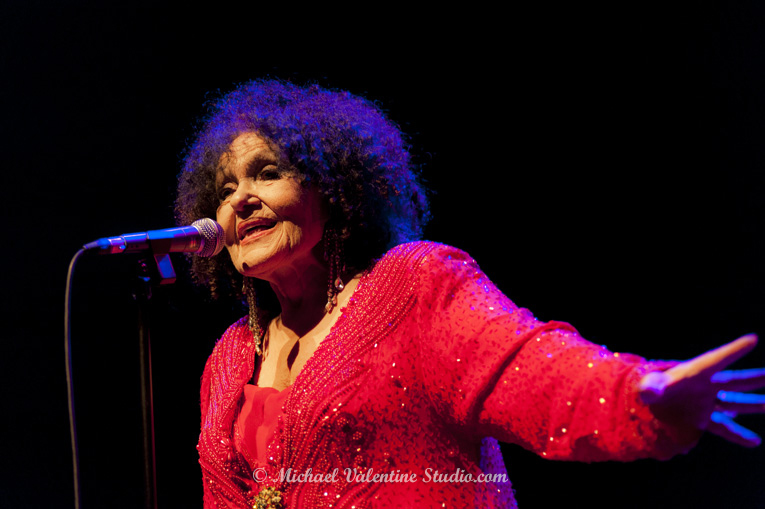 Dame Cleo Laine (2009)