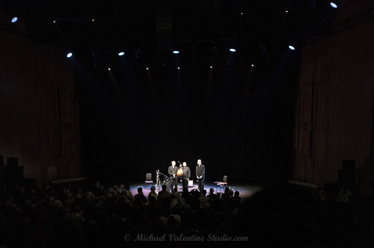 Anouar Brahem - oud, Klaus Gesing - bass clarinet, soprano saxophone & BjÃ¶rn Meyer - bass @ the Barbican Centre