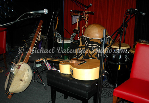 Daby Baldé band instruments