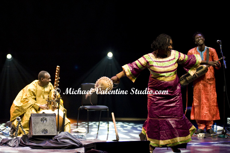 Toumani Diabaté and Trio Kali (with Hawa Kasse Mady Diabaté)