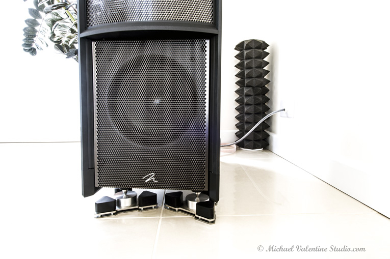 Floor acoustic corner bass traps