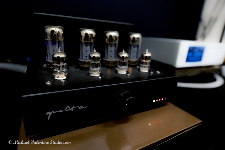 hORNS Speakers, Qualiton Amplifiers & Albedo Pure Silver Connections + Len HI-FI