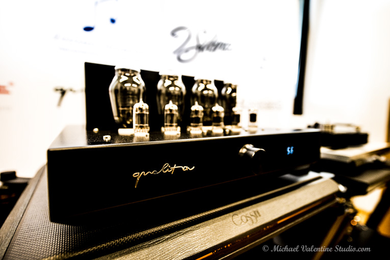 hORNS Speakers, Qualiton Amplifiers & Albedo Pure Silver Connections + Len HI-FI