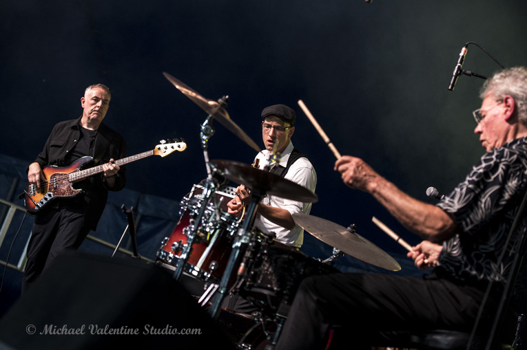 Pete Roth Trio featuring Bill Bruford