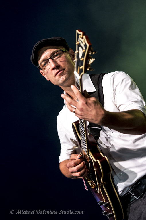 Pete Roth Trio featuring Bill Bruford