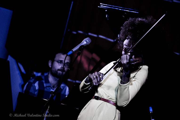 Yilian Ca&Atilde;&plusmn;izares