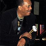 Roy Ayres @ Ronnie Scott's. 2005 (Click to go to his page)